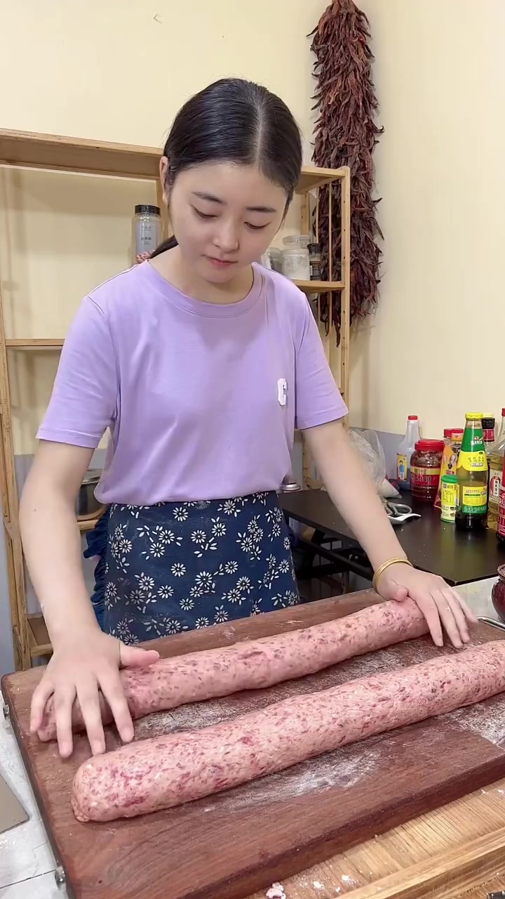 这款乳酸菌面包超好吃，一口爆浆，炸牛排也很棒