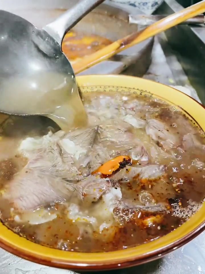 降温的标配是这碗藏在菜场对面的淮南牛肉汤天花板