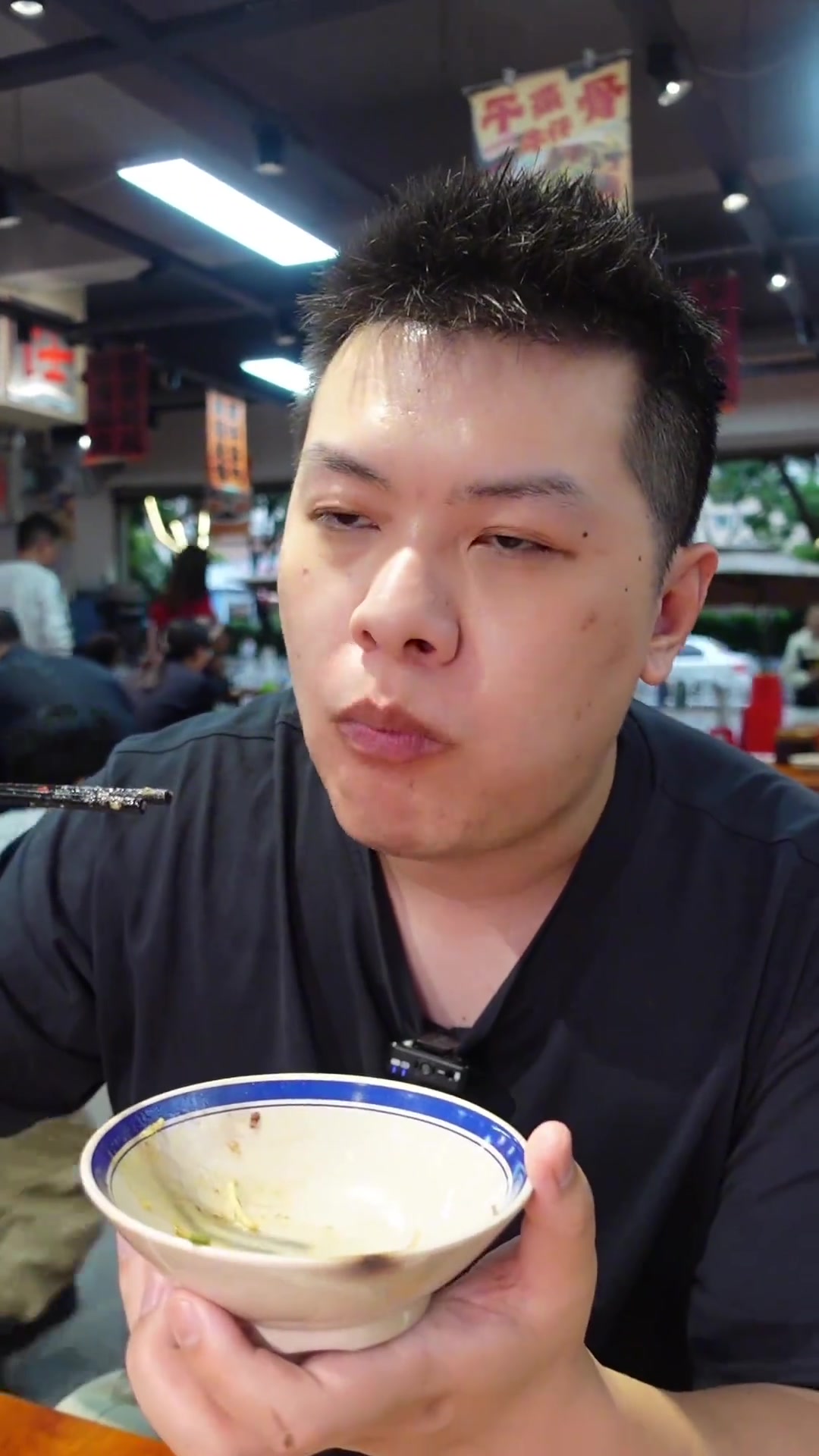 昆明火爆的干蒸菜！一分钱没花上一桌？