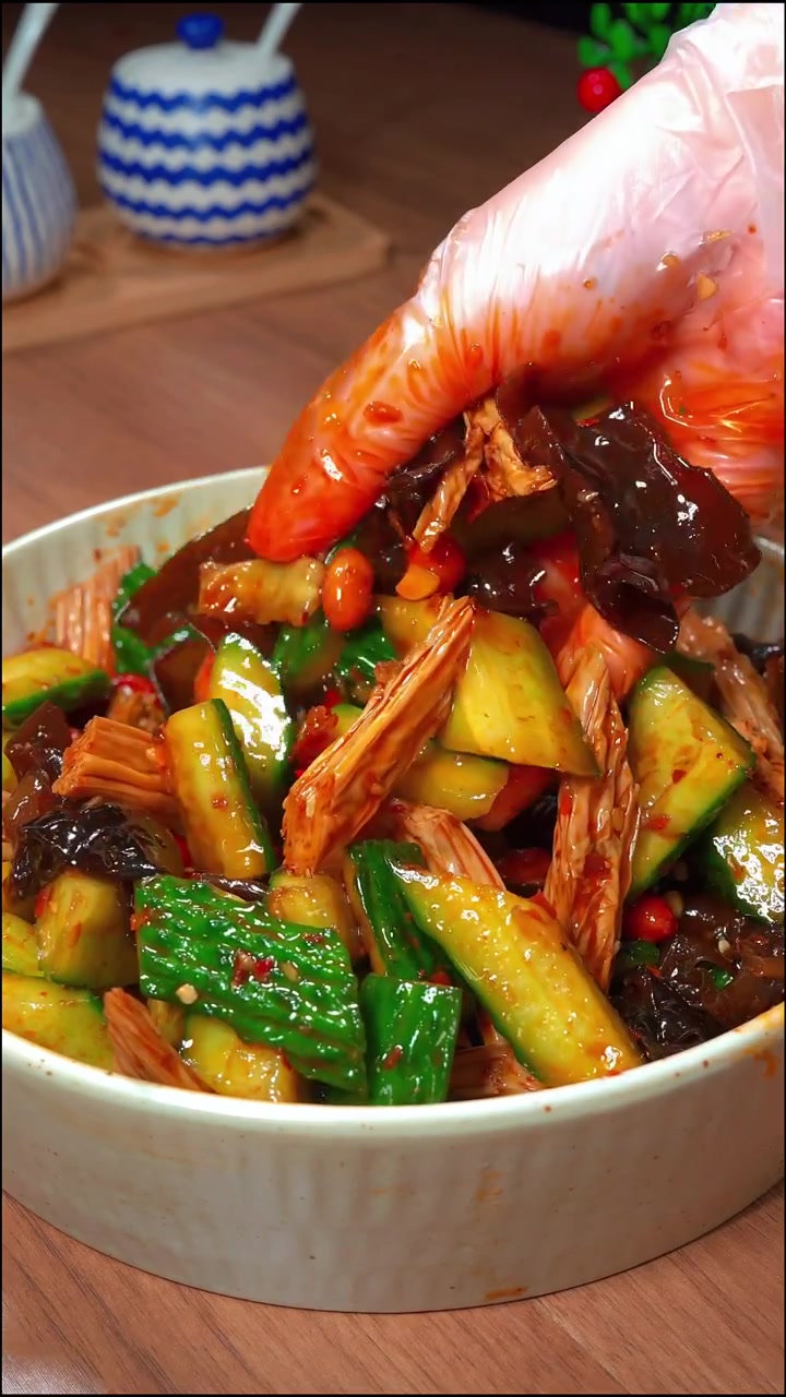 想吃凉拌黄瓜腐竹？照我这样做，上桌就被抢光！