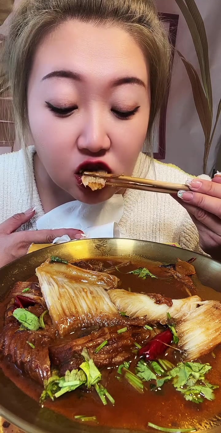 脆骨鱼超赞！全身没刺全是脆骨，嘎嘎好吃