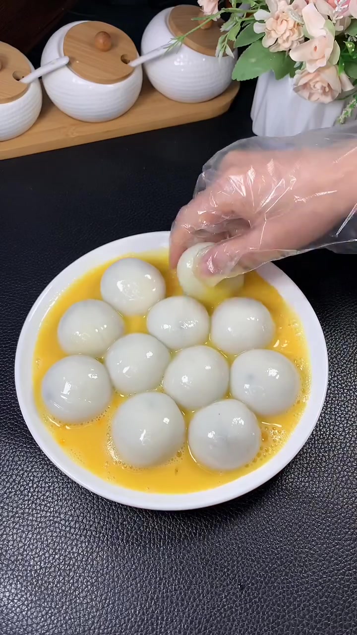 这样炸汤圆外皮酥脆，内馅软糯超好吃！