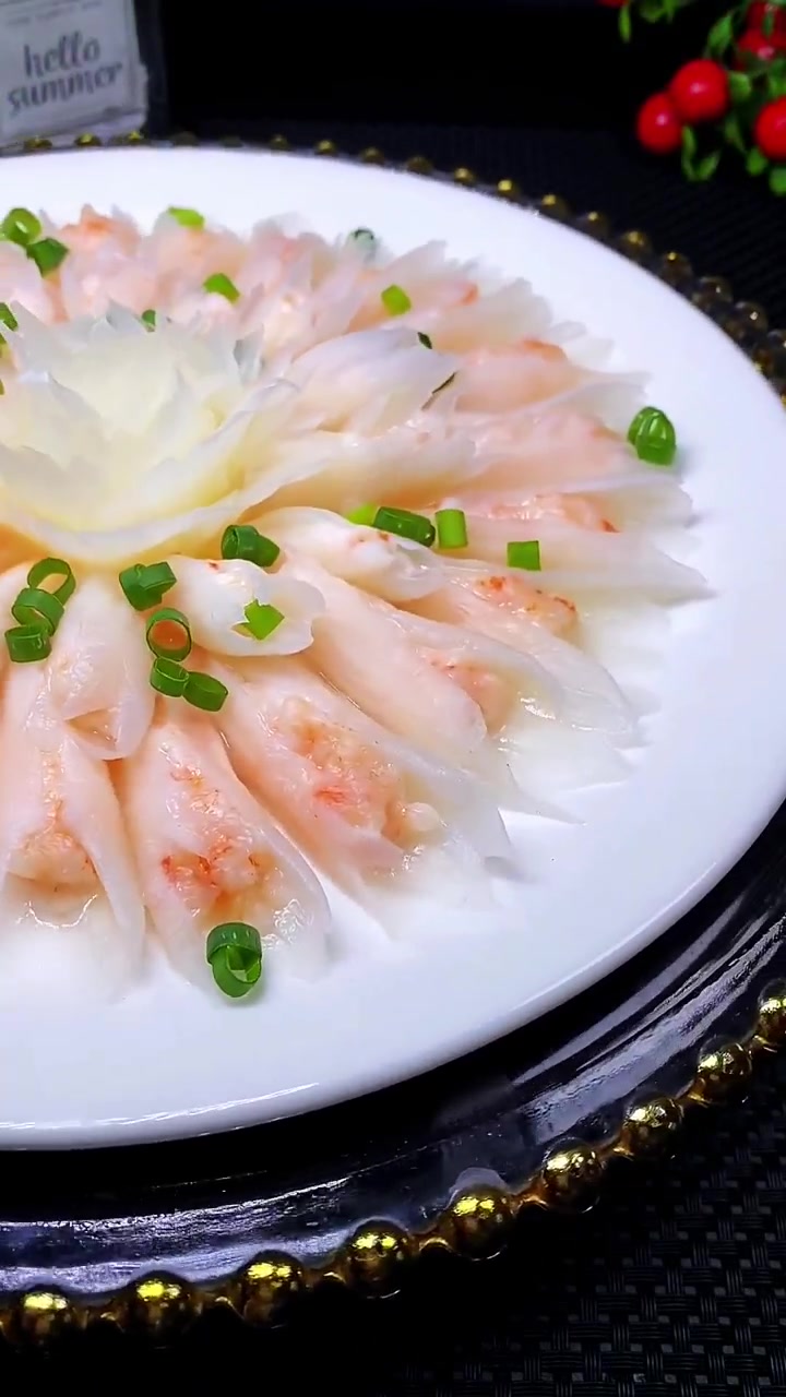 花开富贵寓意佳，白菜虾滑颜值高，营养美味快来试