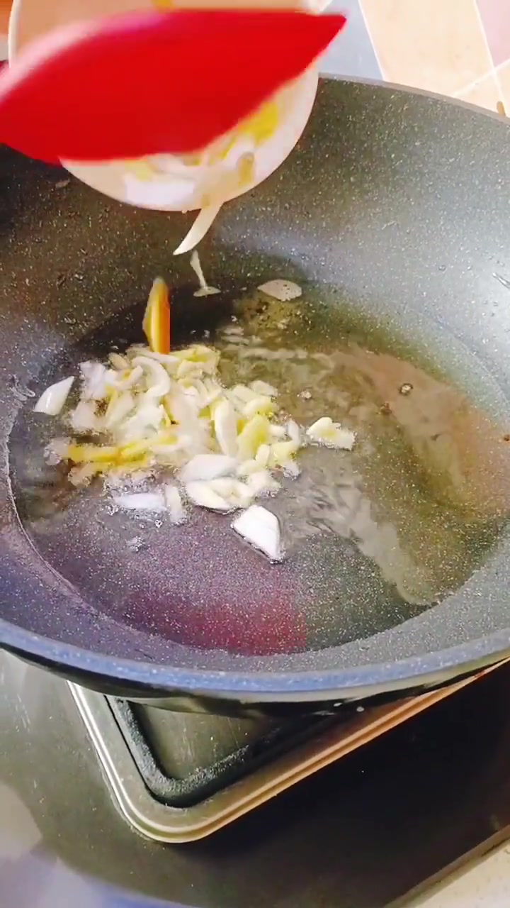 简单到爆!内蒙羊杂汤做法,土豆是关键!