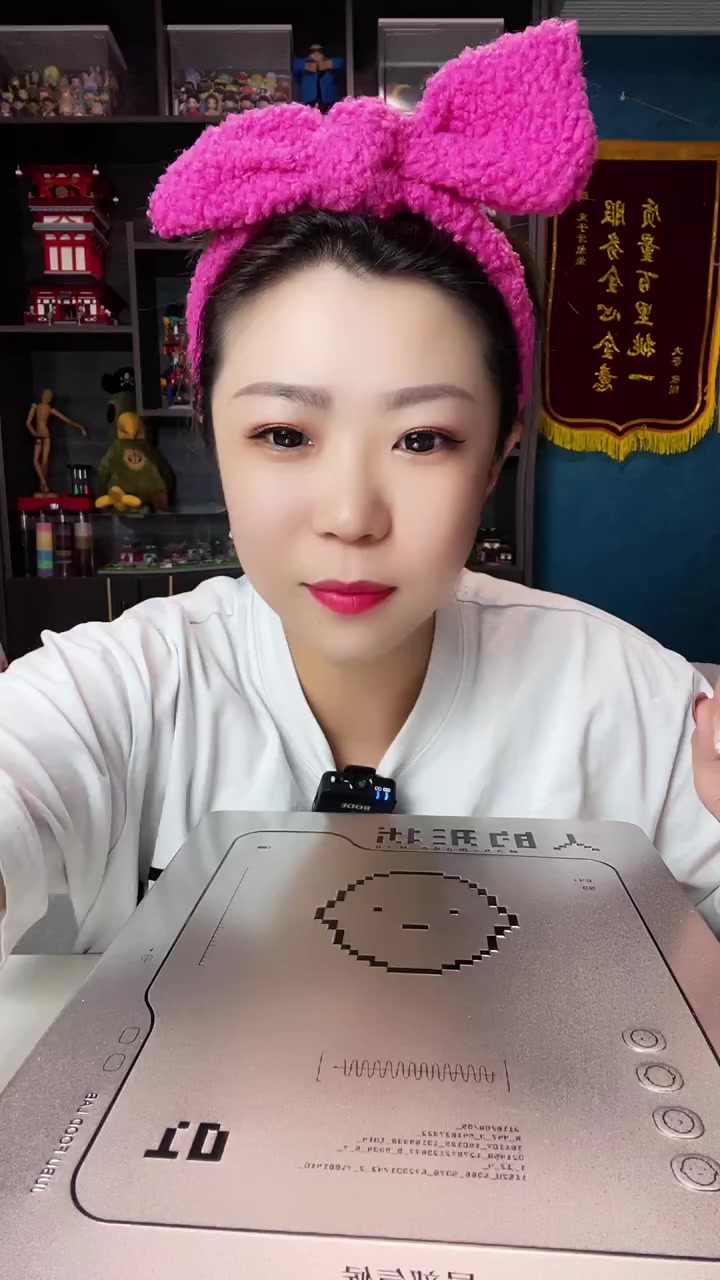 人形巧克力开箱，还以为是啥，看说明才知是误会