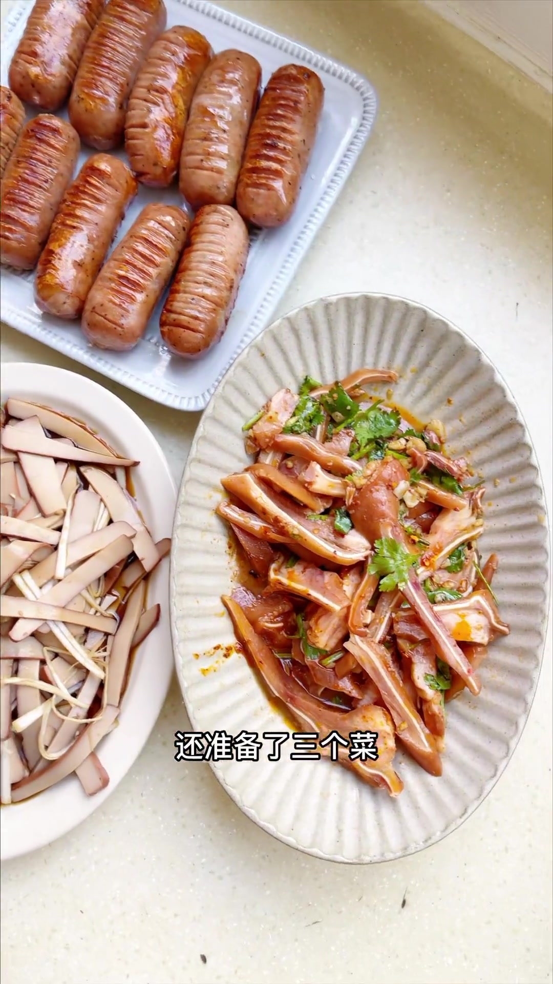 10分钟做出的凉面，裹满芝麻酱，味道超香！