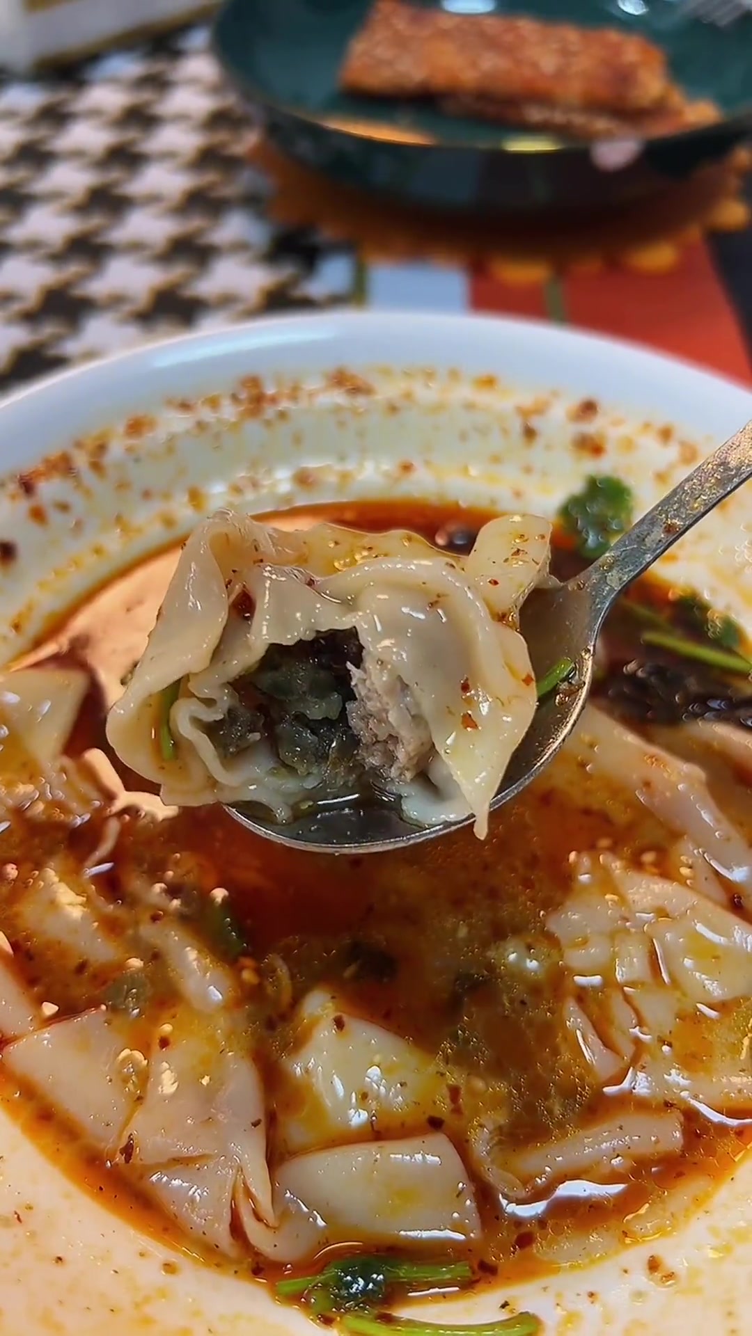 做了超火的皮蛋鲜肉馄饨,爱吃皮蛋瘦肉粥的别错过