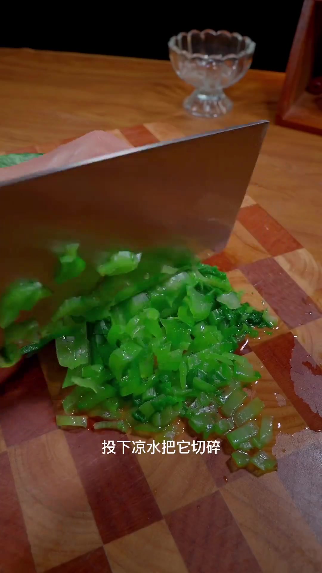 这季小白菜便宜新鲜，做小白菜粉条素包，清淡好吃