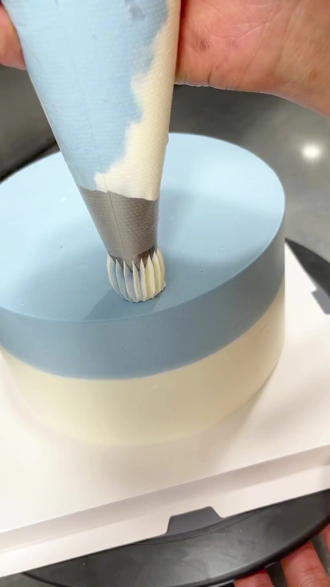 来一款适合男士的简约款蛋糕吧！