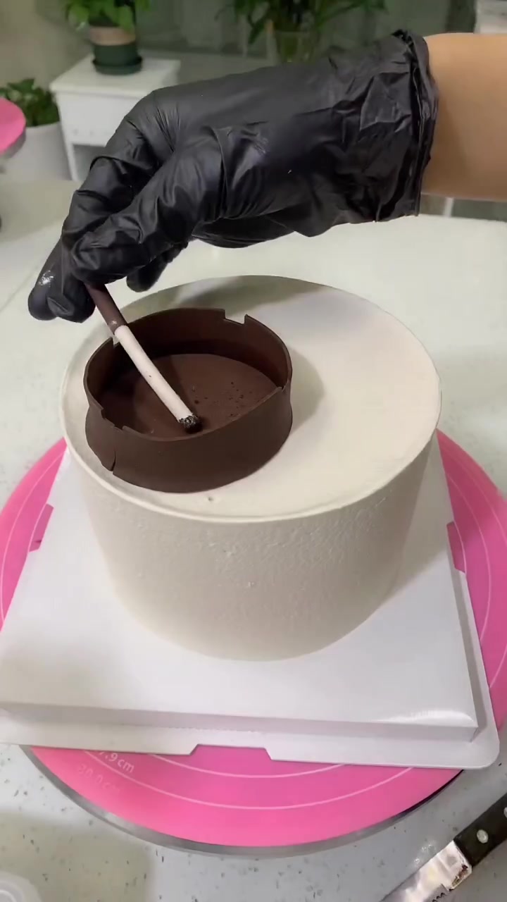 送男士的香烟造型蛋糕