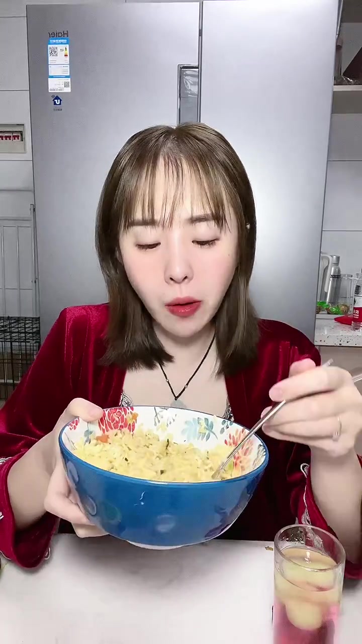 跟我妈学用小鸟伏特加调可口鸡尾酒教程