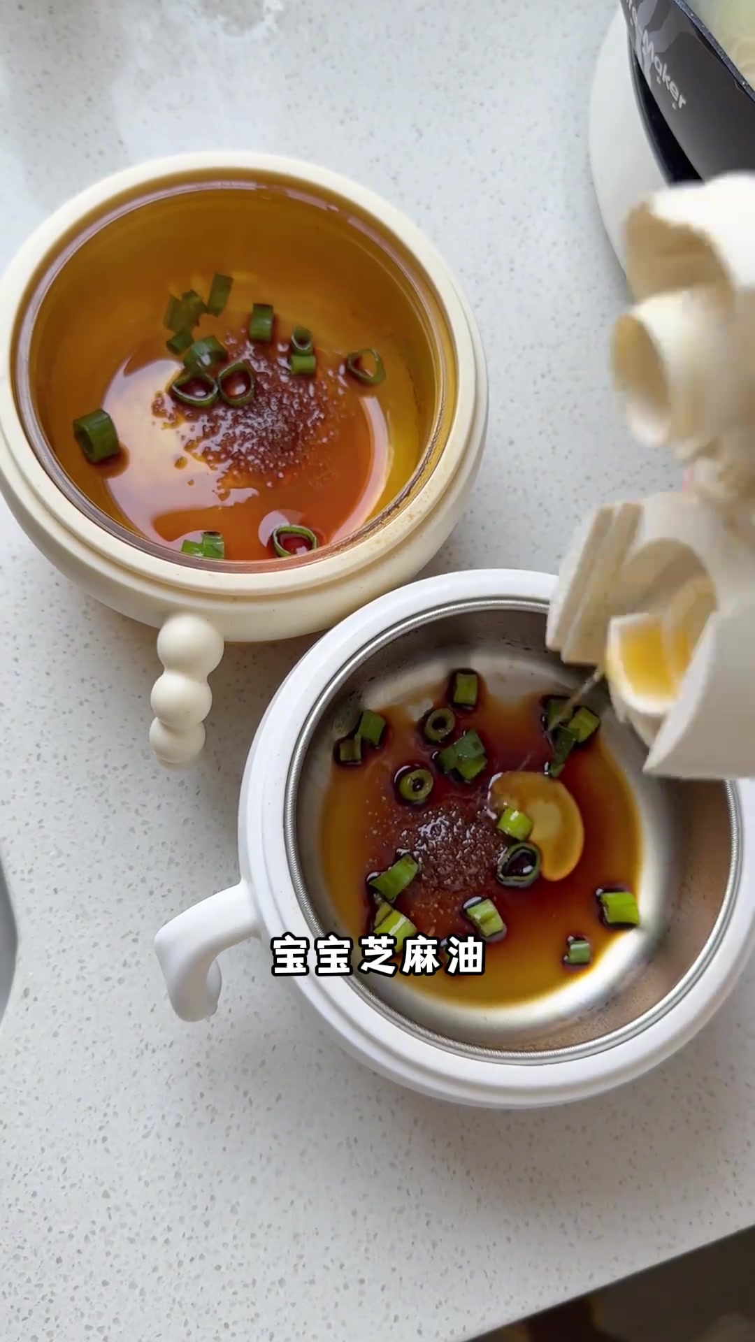 从老家回来,给孩子们准备花样蝴蝶小馒头和水果茶
