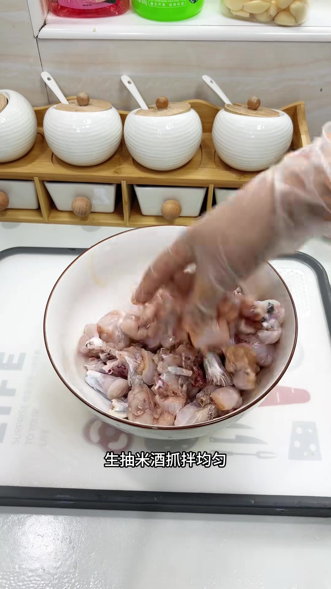 江西特色菜“香辣牛蛙”，用最地道的江西辣来征服您的胃！