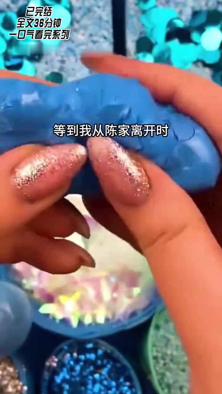 「草莓派」年轻的警官目光锐利地注视着我,眼中透露出毫不掩饰的怒火,我缓缓地做了个深呼吸