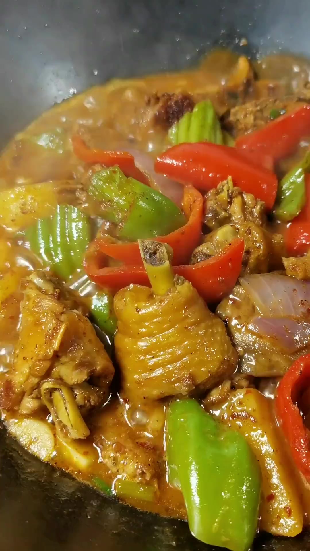 以后想吃大盘鸡的，不用再去外面买啦，一包调料就能在家做出好吃的新疆大盘鸡