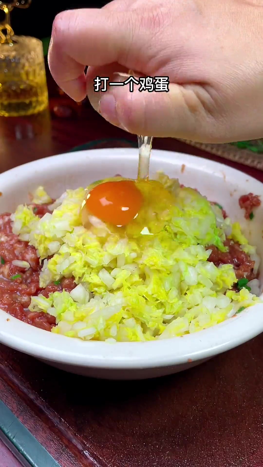 这样做白菜饺子馅，鲜嫩多汁超香