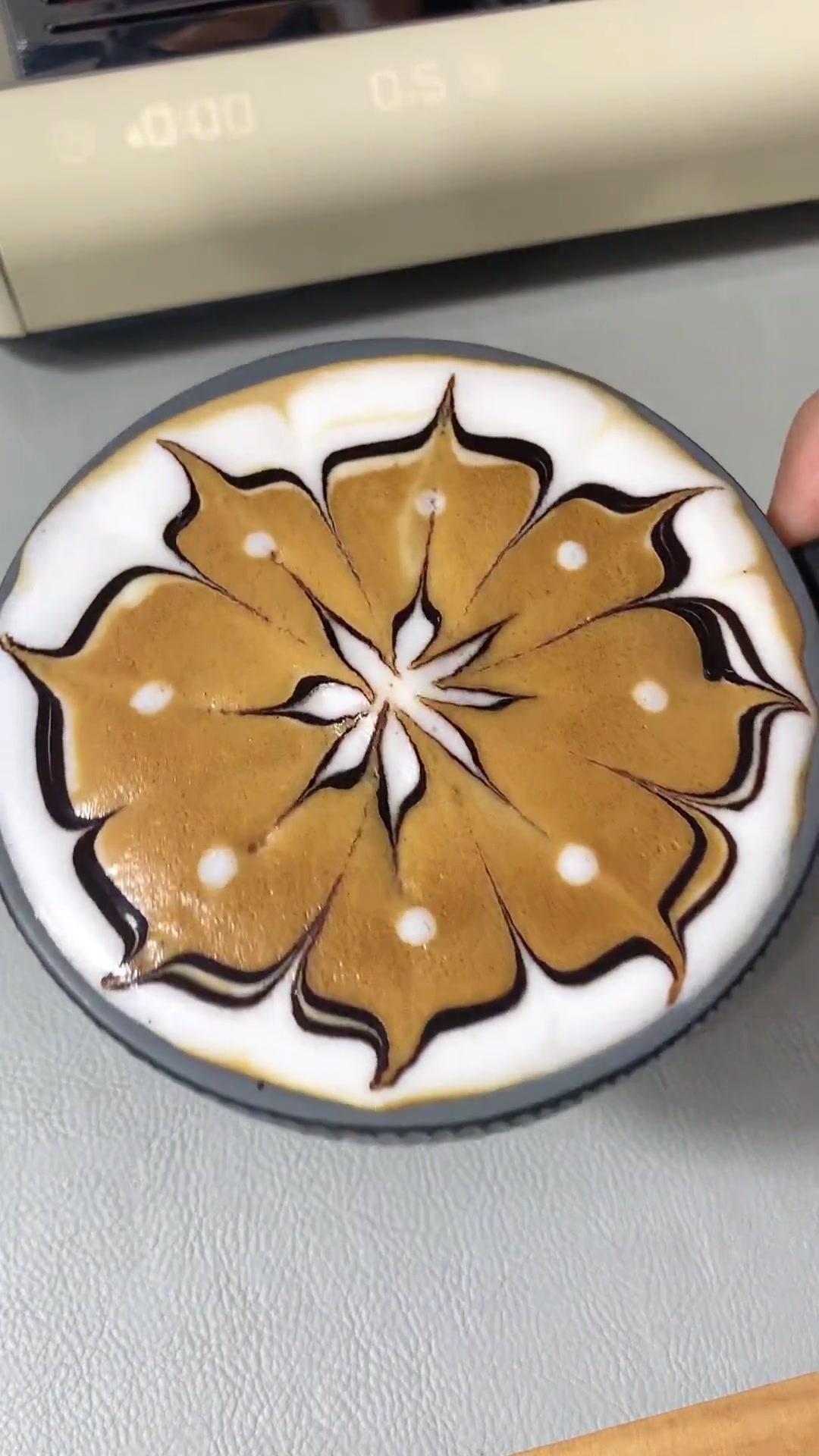 适合新手学习制作的巧克力咖啡雕花……