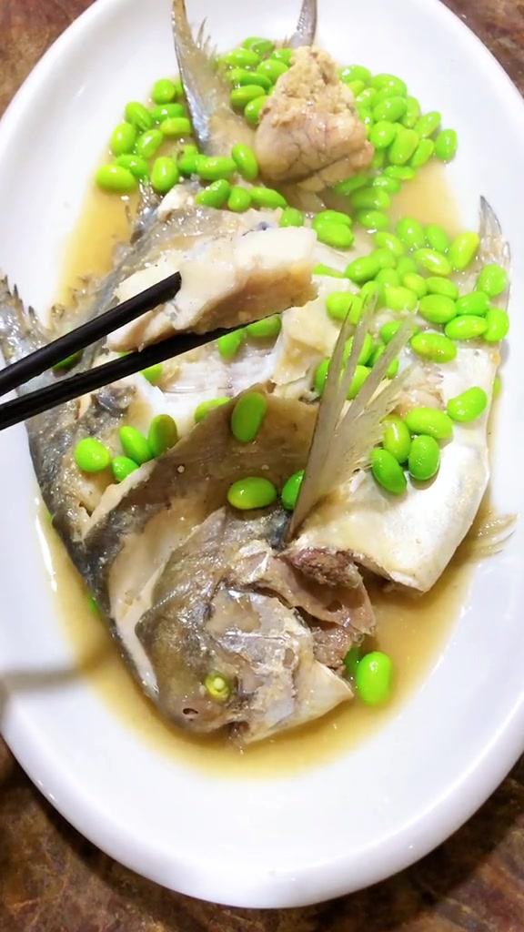 一起学做清焖鲳鱼这道地方特色美食
