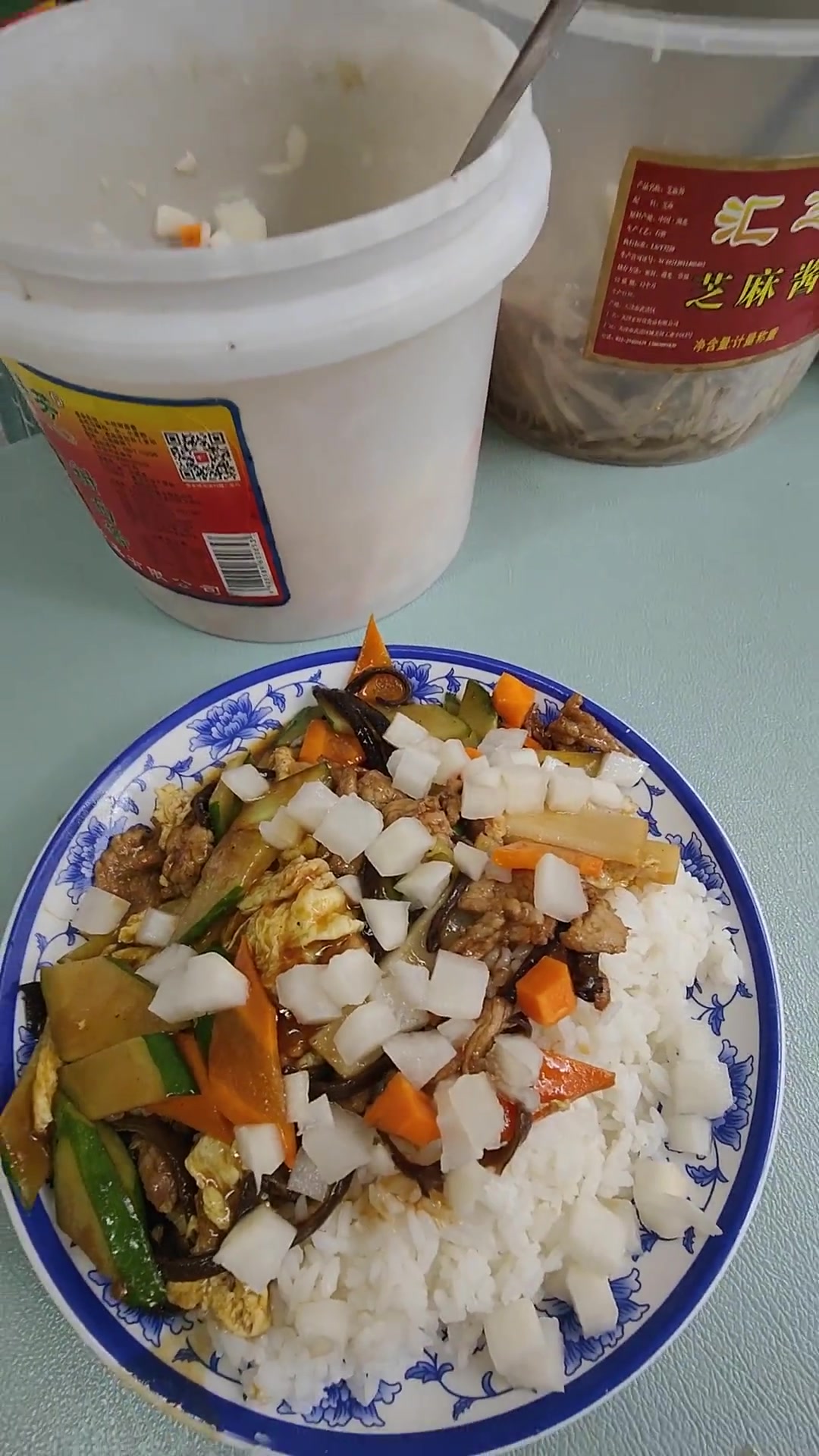 慢慢的一切恢复原来的样子了，炎炎盛夏一碗绿豆沙一盘木须肉盖饭满足感爆棚