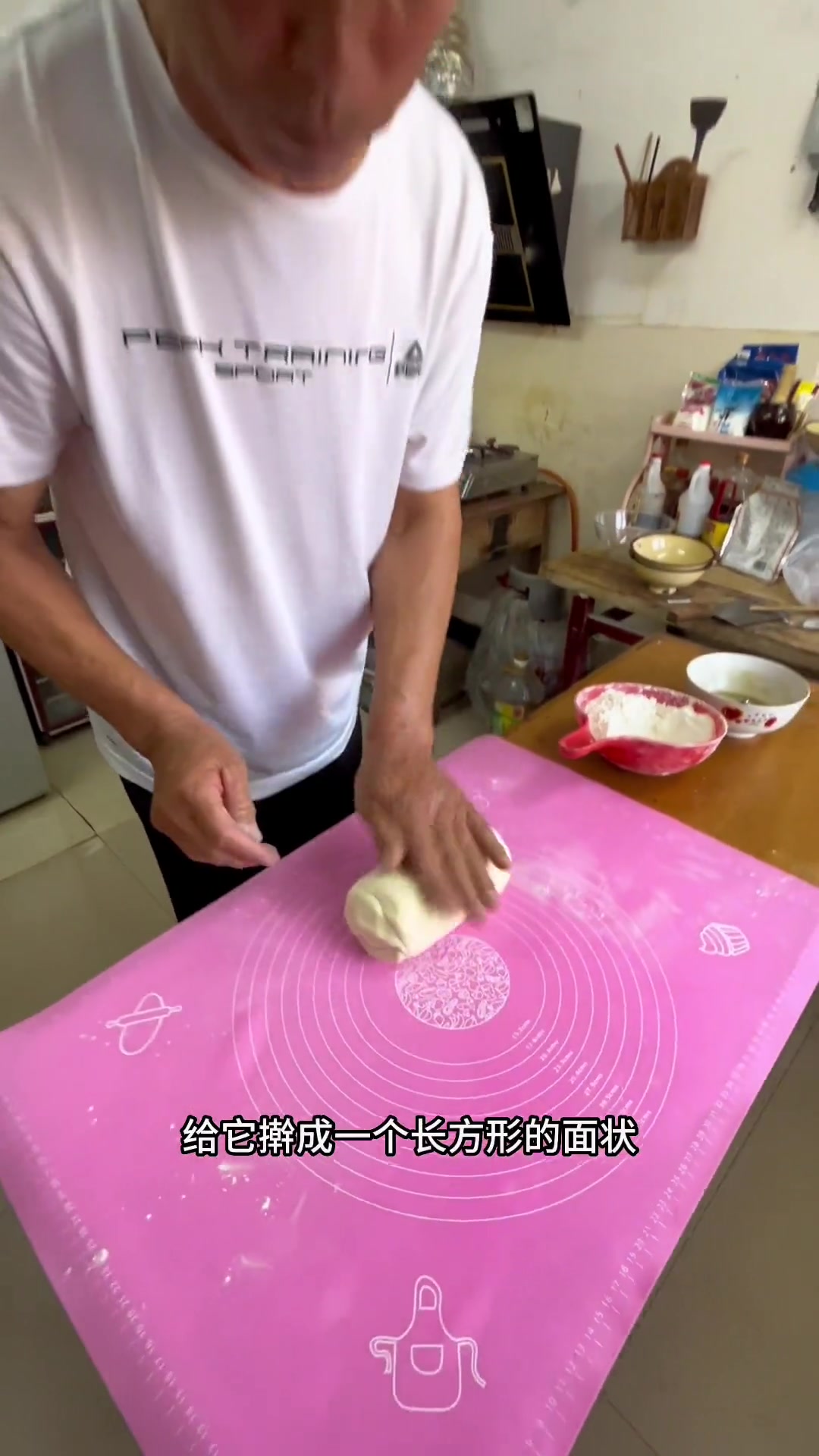 四十分钟都能吃上热气腾腾的大花卷,按照我的比例去做,做法简单,蓬松柔软,多层又好吃