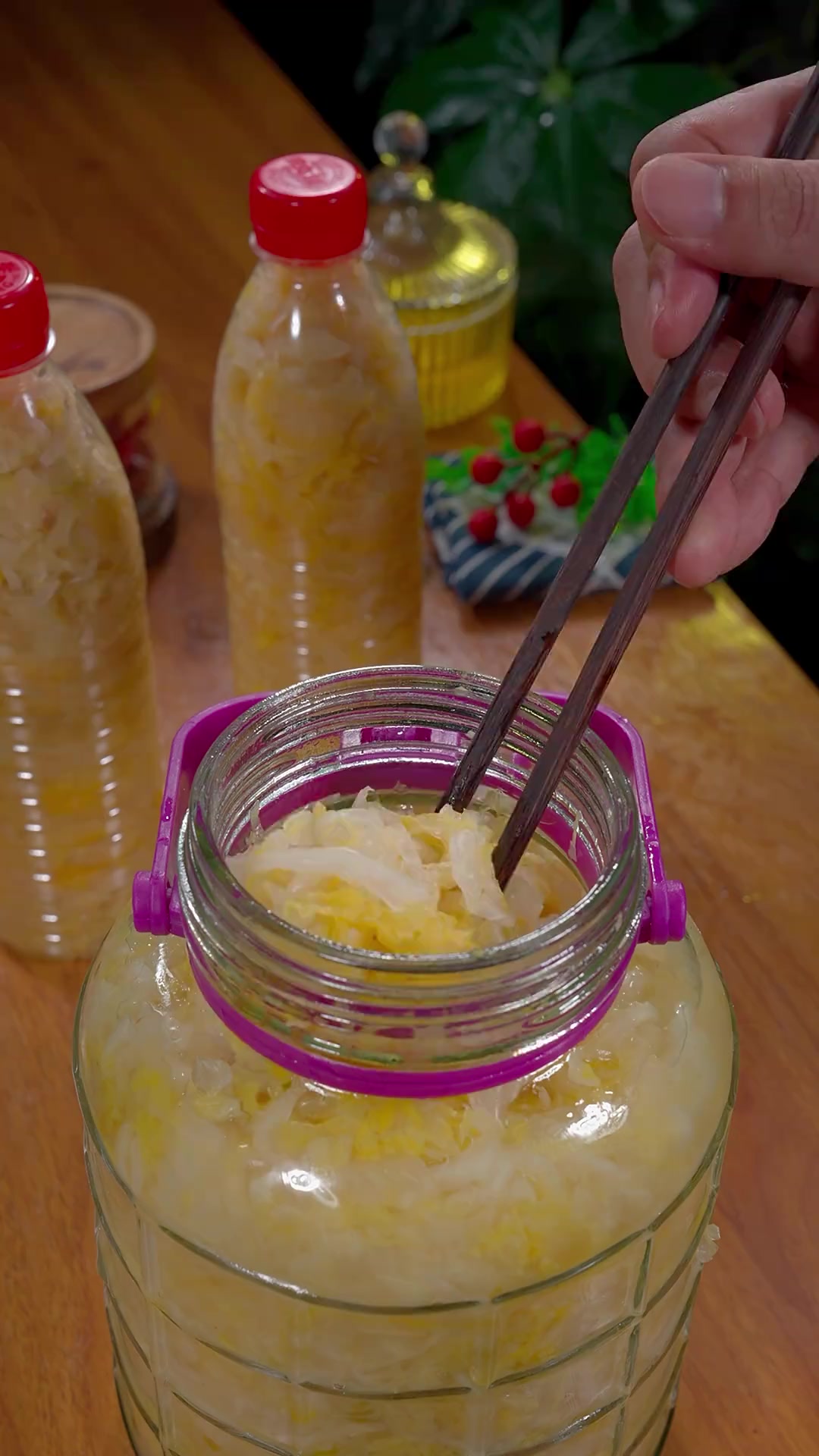 用这种方法腌制的酸菜原来这么脆，七天就可以吃