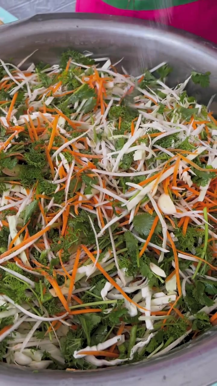 十斤野菜这样腌制过几天就能吃啦!