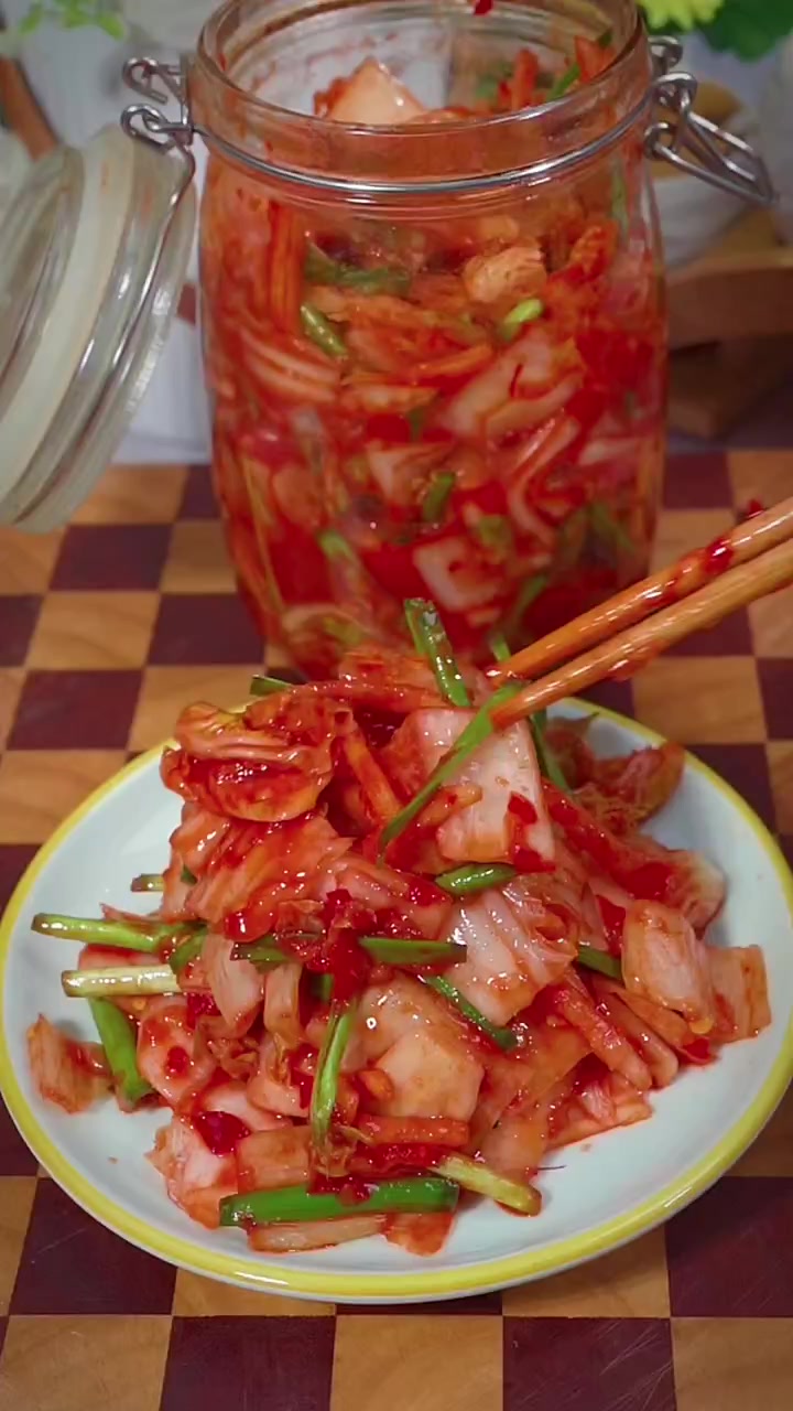 辣白菜自己在家做简单方便而且特别的干净！