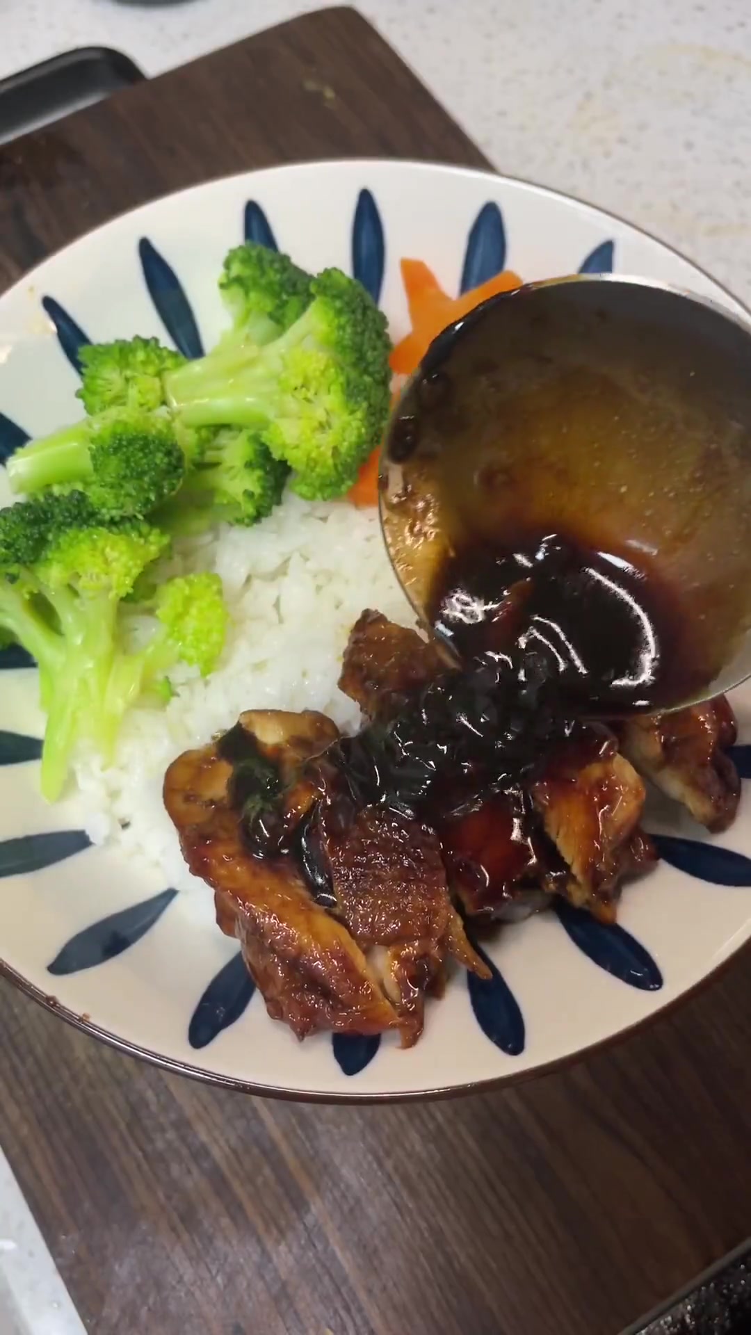 不让女友吃外卖第92天，照烧鸡腿饭做法快学