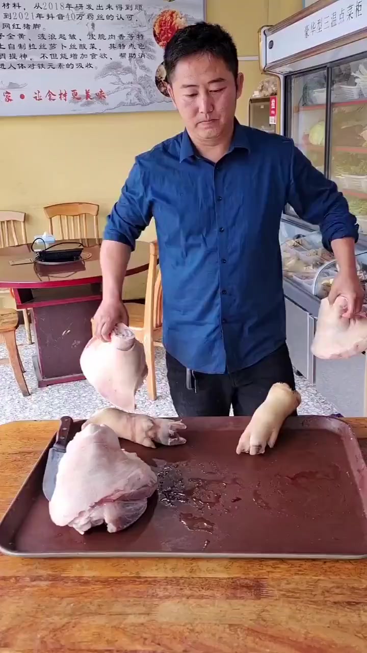 酸菜脆皮猪脚做法，金黄脆爽，还能保存一周