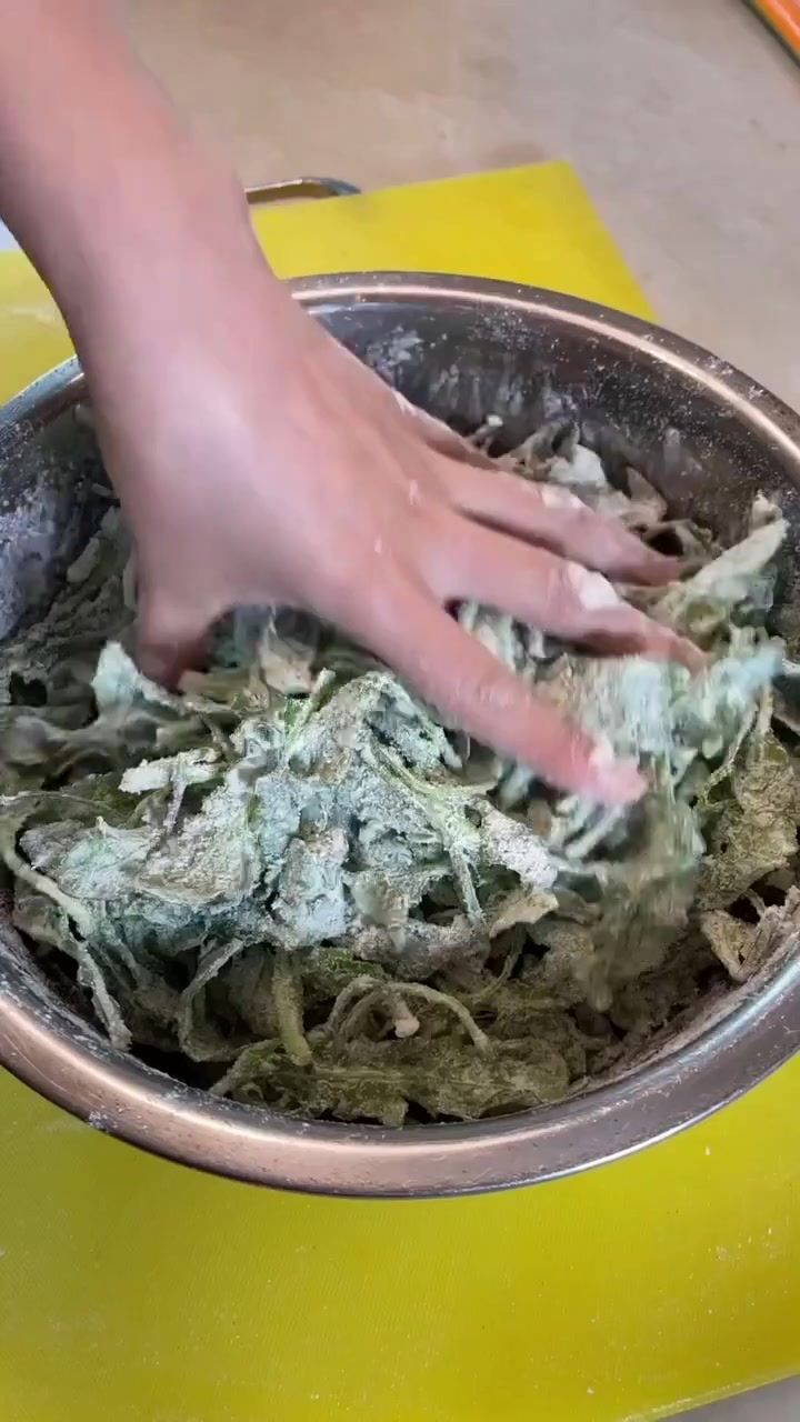 季节限定!这野菜做法绝了,清香蒜香超好吃!