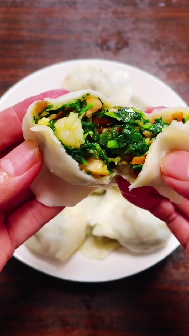 香菇小白菜素馅水饺教程皮薄馅大