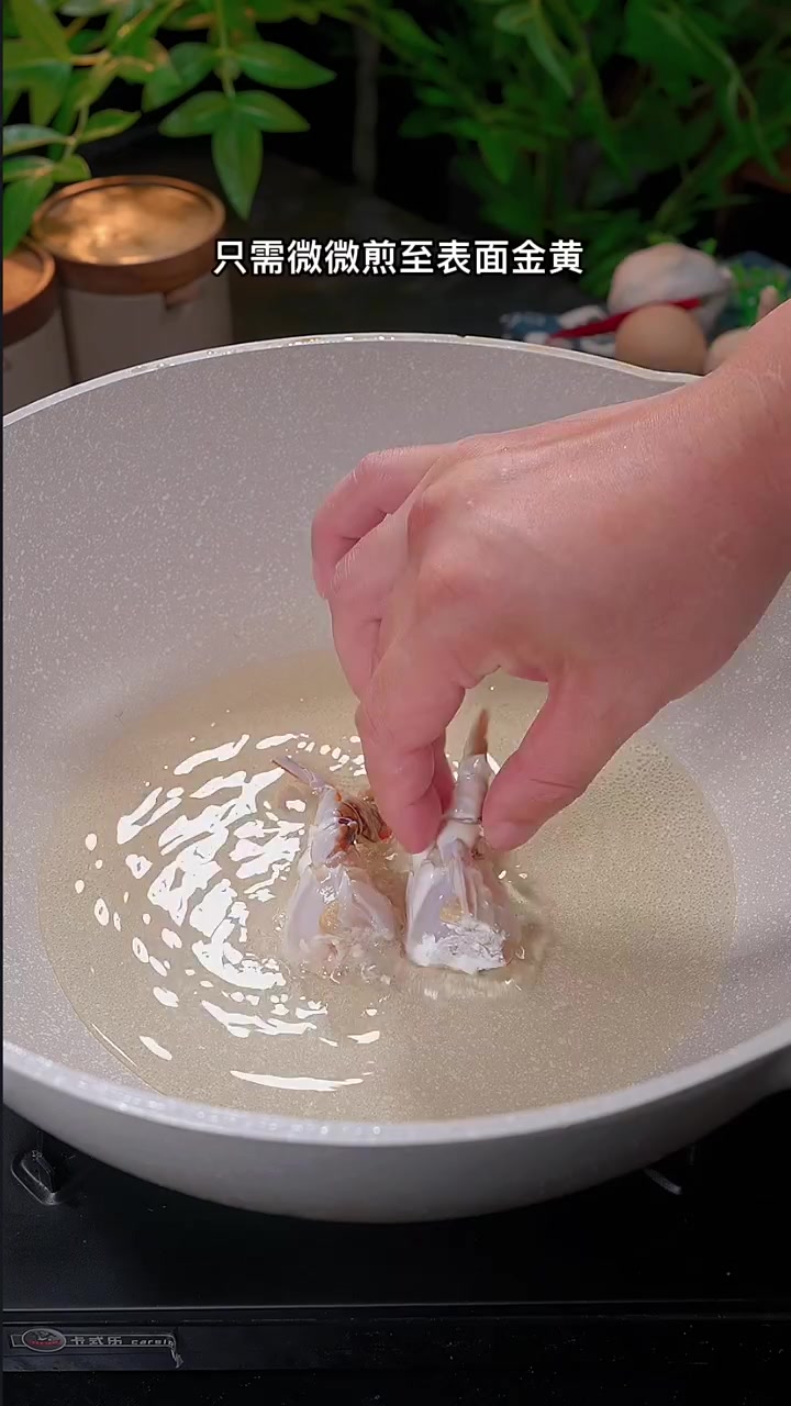 吃梭子蟹季，沿海人餐桌少不了梭子蟹炒年糕