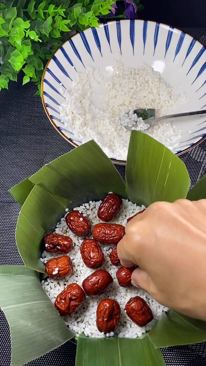 不会包粽子看这!小碗蒸粽做法简单一学就会