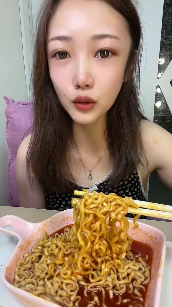 双倍辣火鸡面太绝三样虽贵但味道超赞