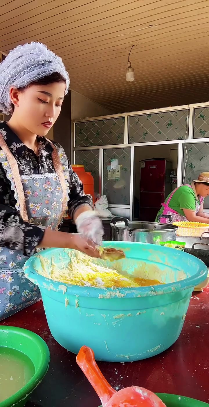 回族过年倒鱼做法分享油香制作过程超有趣