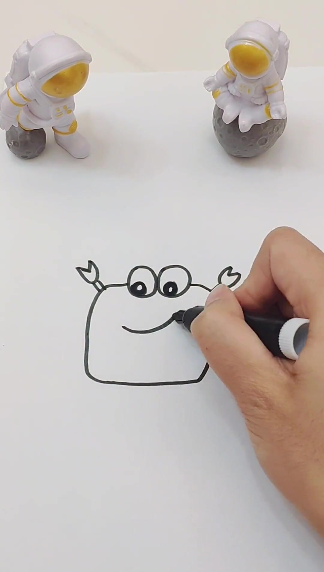 幼儿园螃蟹简笔画