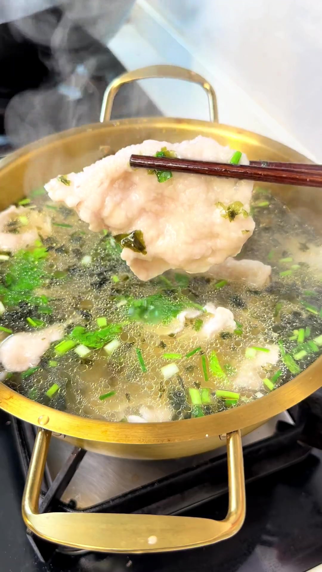 滑嫩鲜香的大肉片汤，必学的家常菜！孩子非常喜欢！