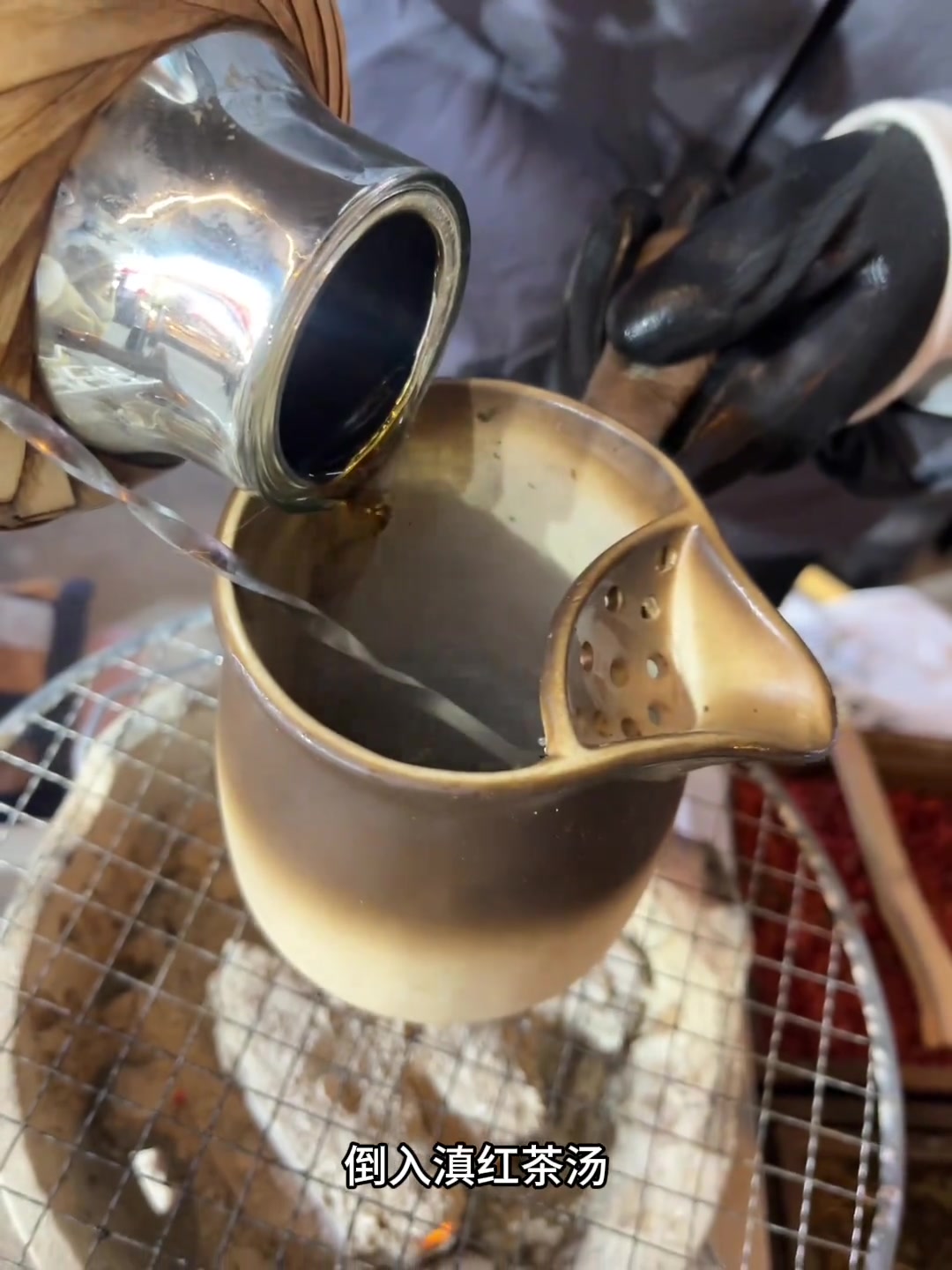 摊位新品：黑糖玫瑰姜丝烤奶，冬季女孩驱寒保暖首选哈！这个视频来给大家教学，大家记得点赞收藏