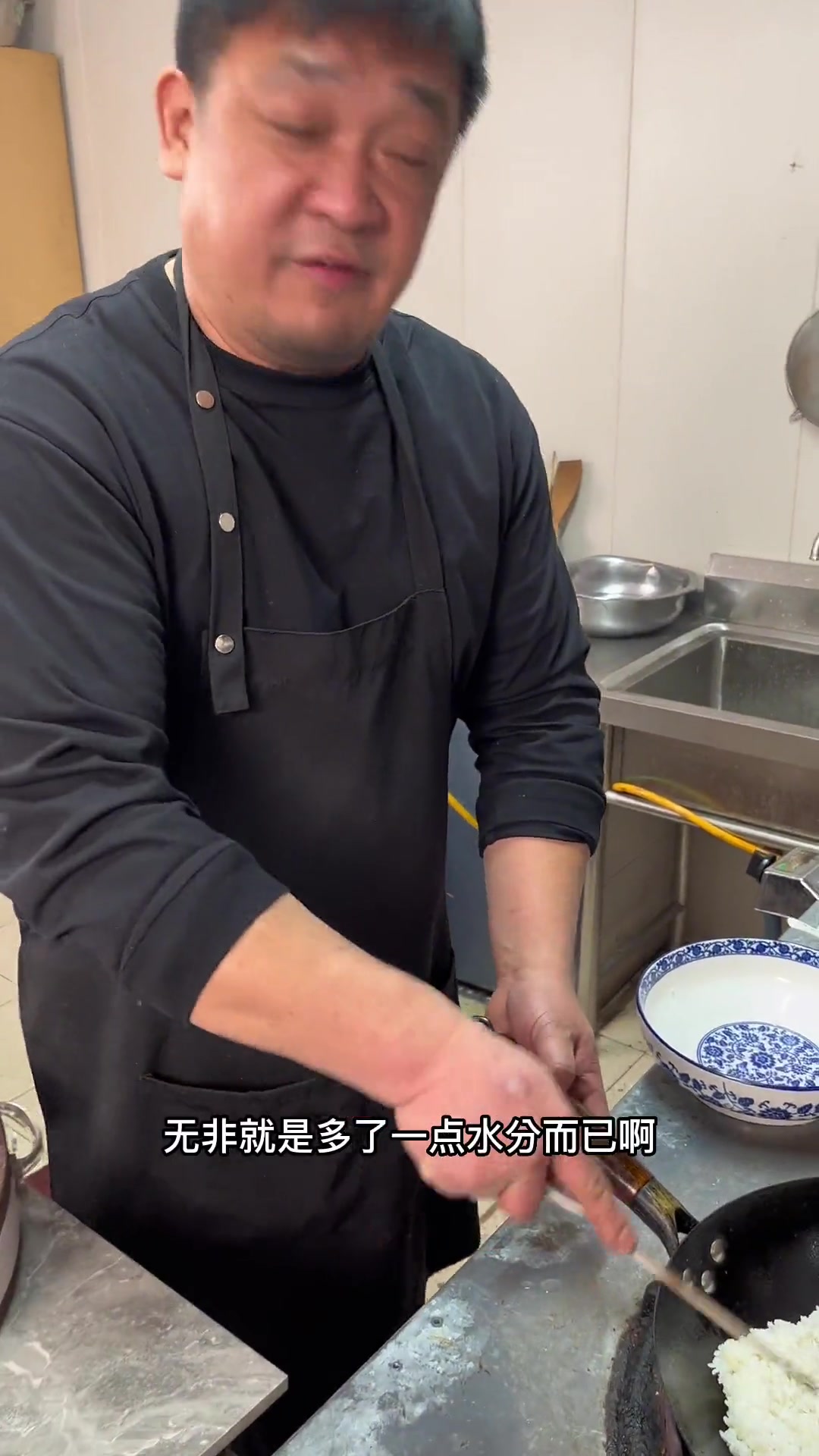 新鲜米饭也能炒出粒粒分明大炒饭，超简单！