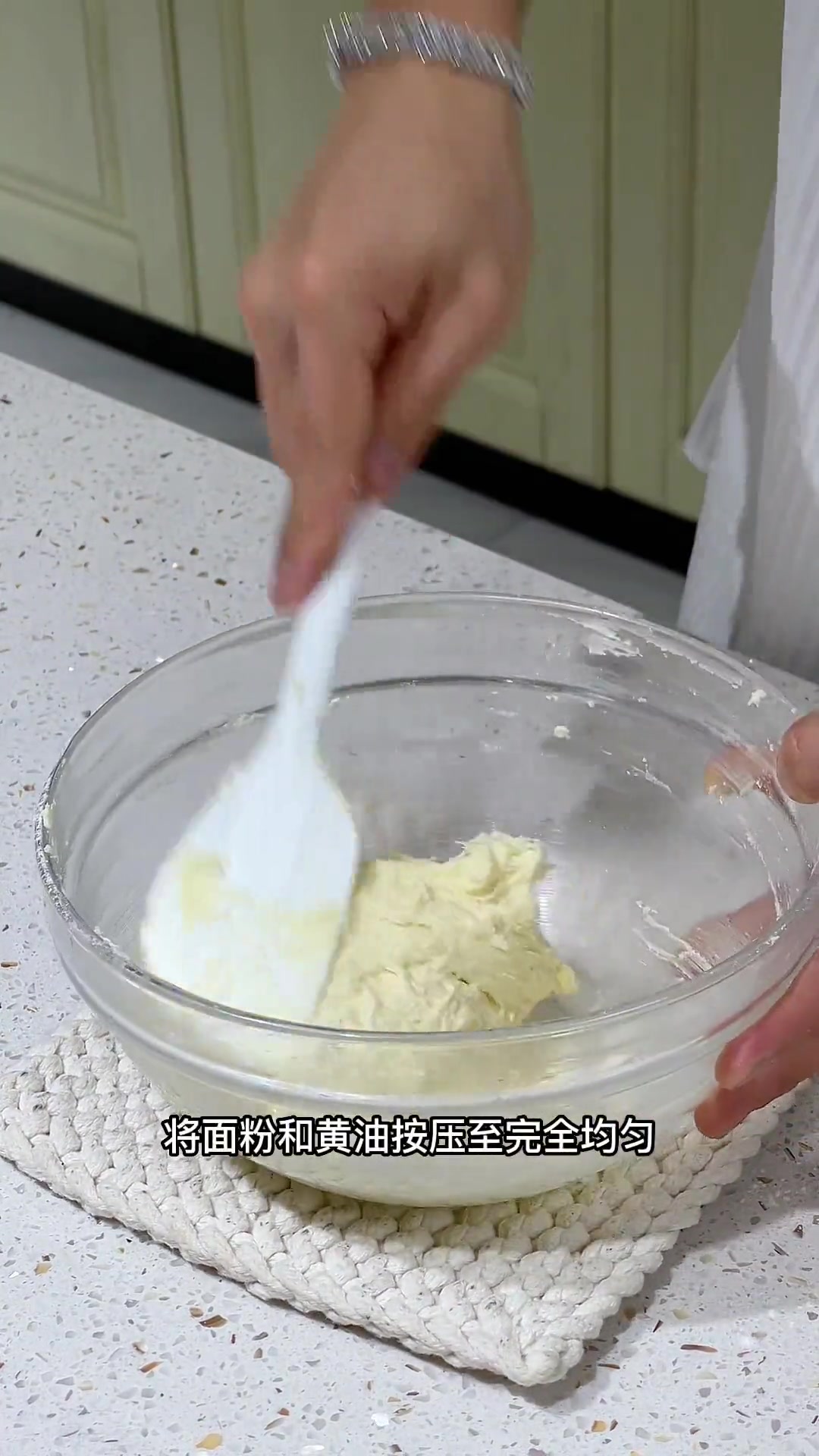 世界甜品冠军用了2000元买的食谱2014年，在上海培训的时候，在一家甜品店吃过这款曲奇之