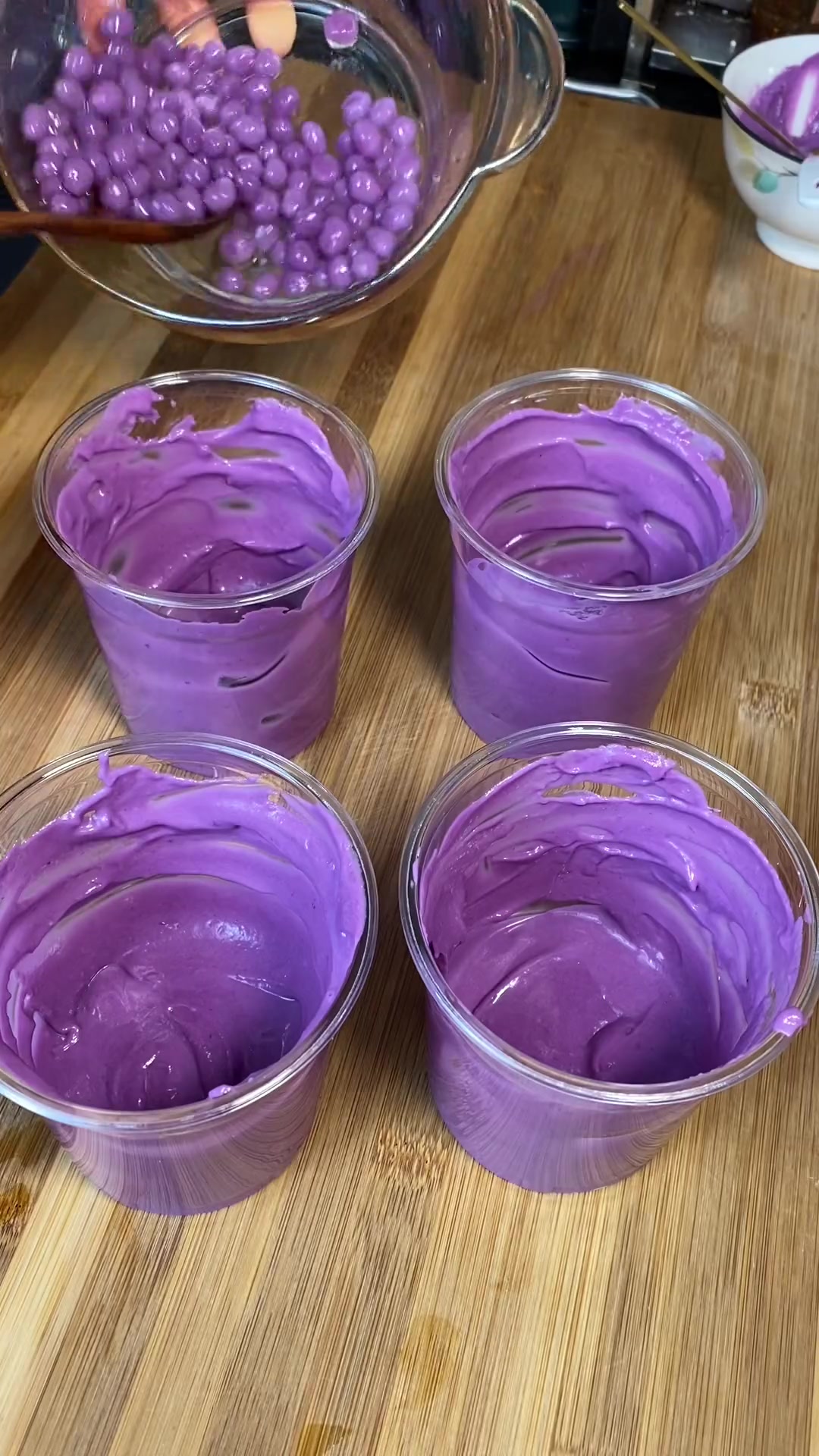 安排孩子想了好久的啵啵奶茶,放学超开心