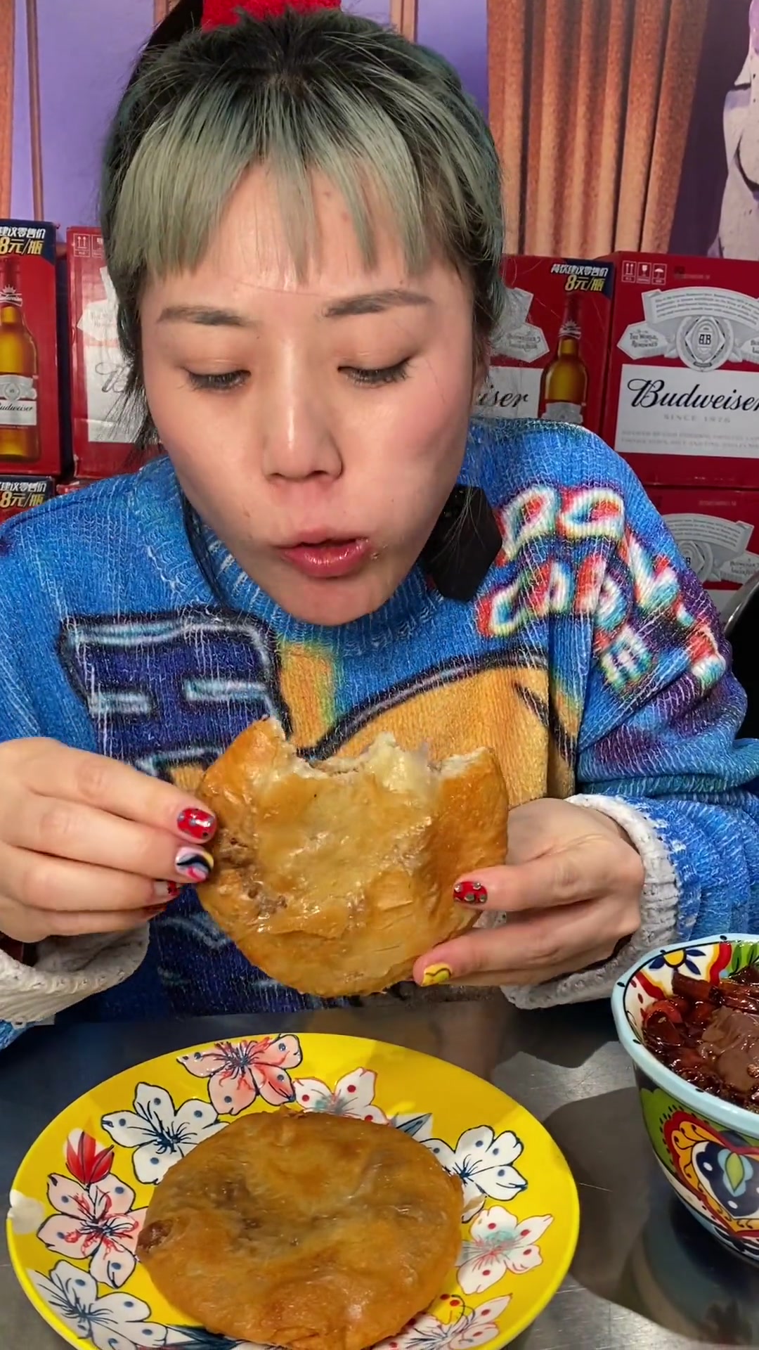 挑战哈尔滨超火跷脚牛肉面，这辣度绝了！