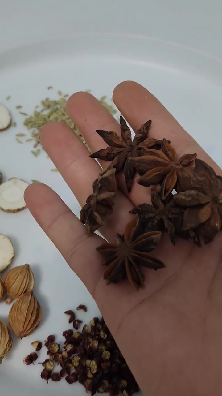 五香狗肉香料配方，每斤肉放十克超香