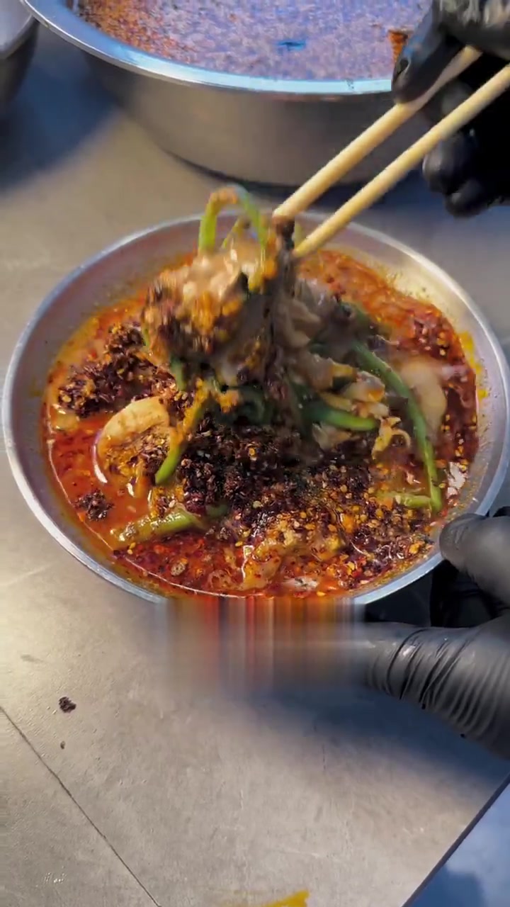 如果你有好的麻辣烫配方，可以后台私信我，如果你的味道好，我价给的高！