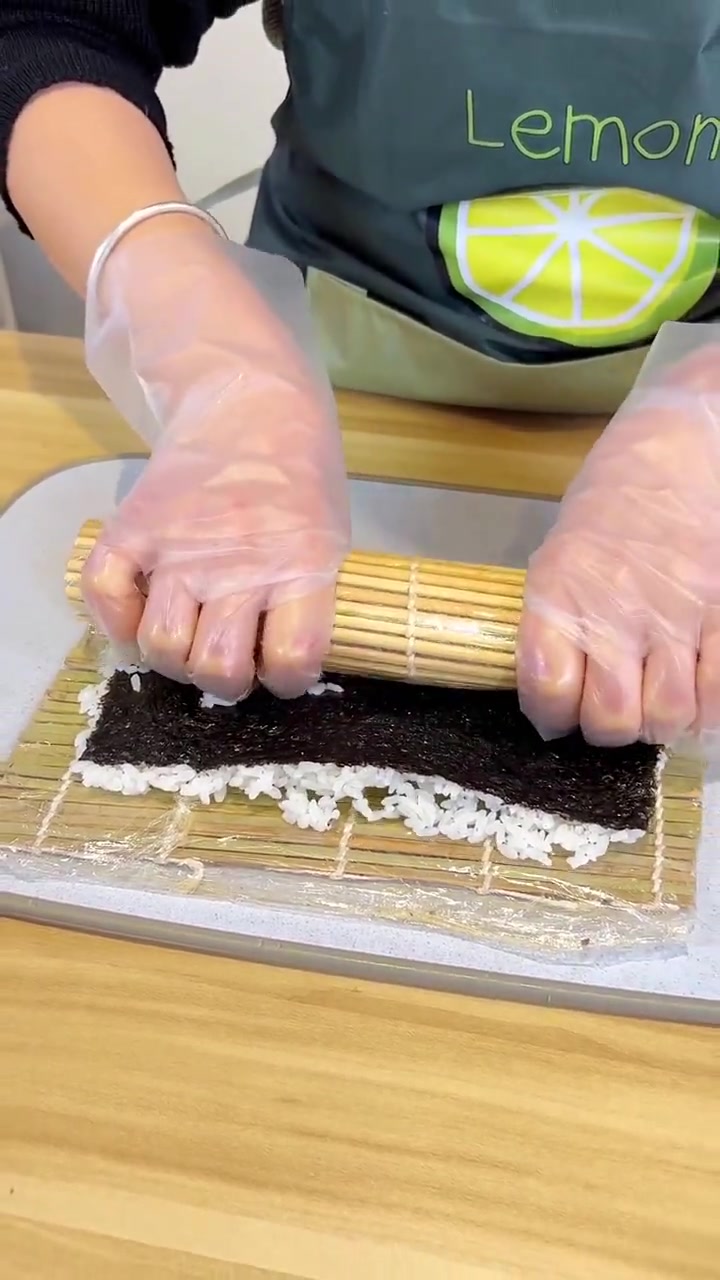 分享颜值超高且超好吃的鸡排寿司做法！