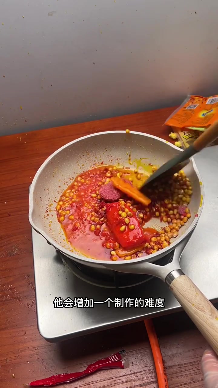 草莓味巧克力爆米花这样做