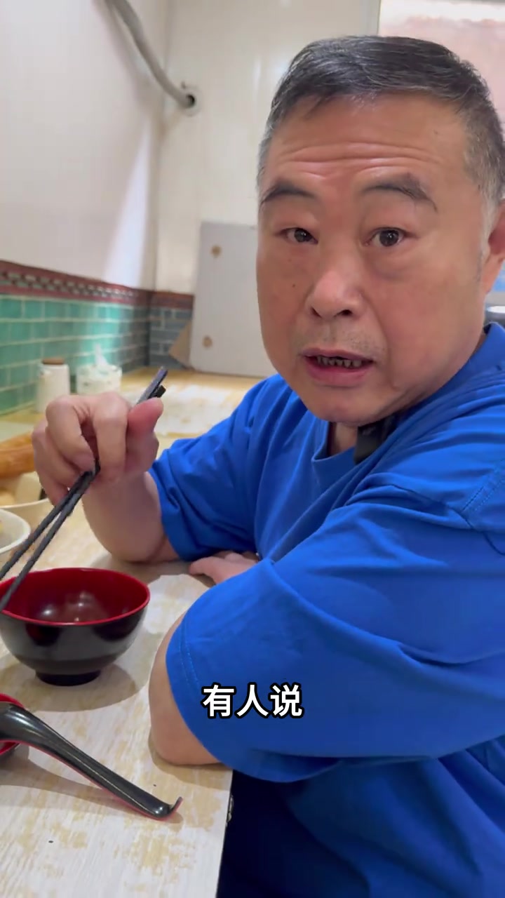 一口咬出汤汁的南京汤包,皮薄汤鲜正宗老味道