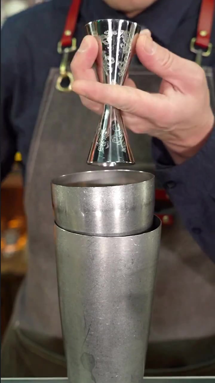 蓝色玛格丽特(白羊座):著名鸡尾酒与凄美爱情故事