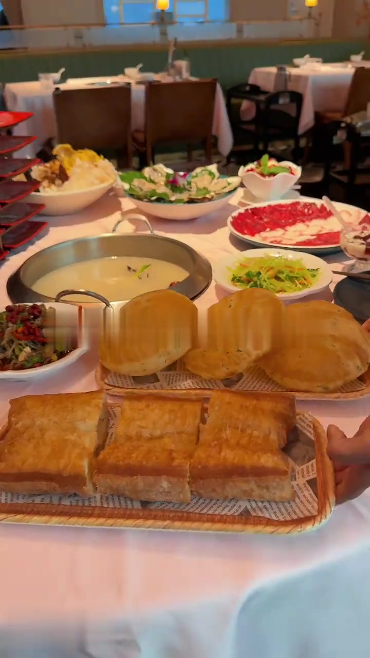 薄如纸的斑鱼火锅