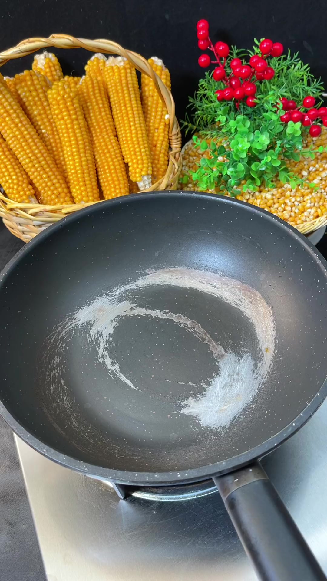 爆米花就喜欢吃焦糖味的、爆米花裹满的糖浆,酥脆又香甜、真的太好吃了